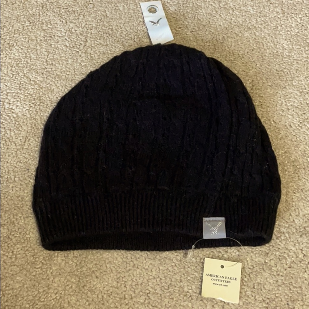 NWT American Eagle women’s black beanie hat